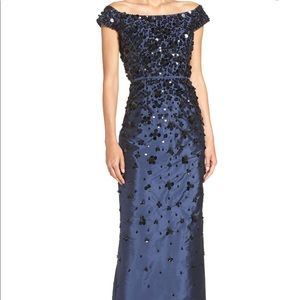 Adrianna Papell Taffeta Gown NWT SOLD OUT